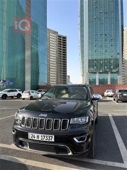 جیپ گراند شیرۆکی